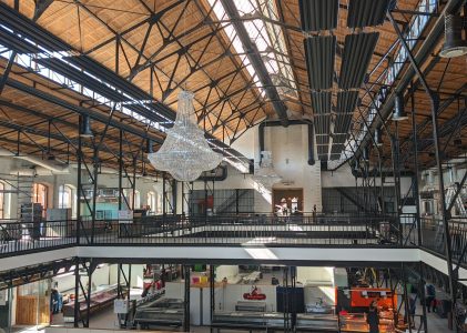 Āgenskalna vēsturiskais paviljons ver durvis