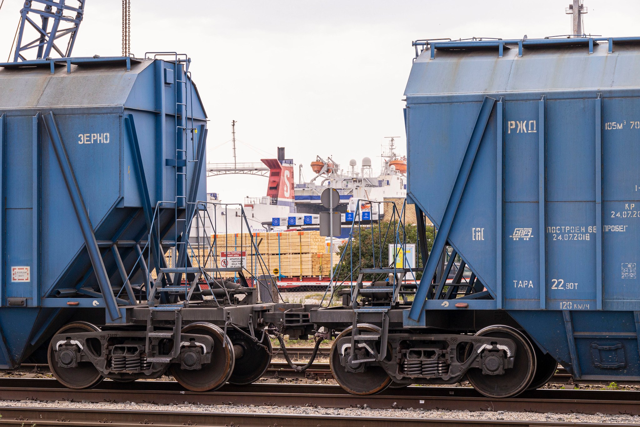 Prasa atgriezt vagonus no Krievijas